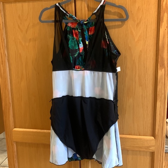 Floral One Piece Mesh Shirred Waistline Pleated Hem Swimsuit Skirt size XXL - Picture 11 of 15